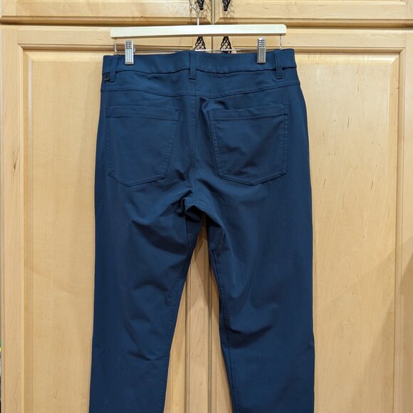 Lululemon ABC Slim-Fit 5 Pocket Pant 32×28 LIKE NEW Warpstreme Navy - Picture 2 of 4